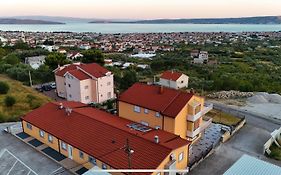 Apartments And Rooms Niki 2